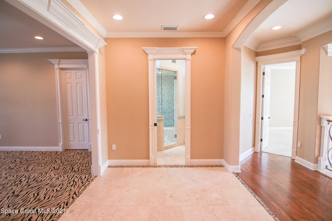 Photo of 228 Mclean Point