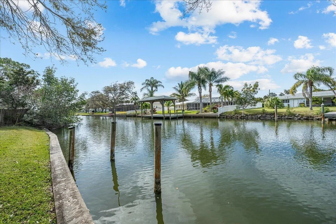 Photo of 1748 Bay Shore Drive