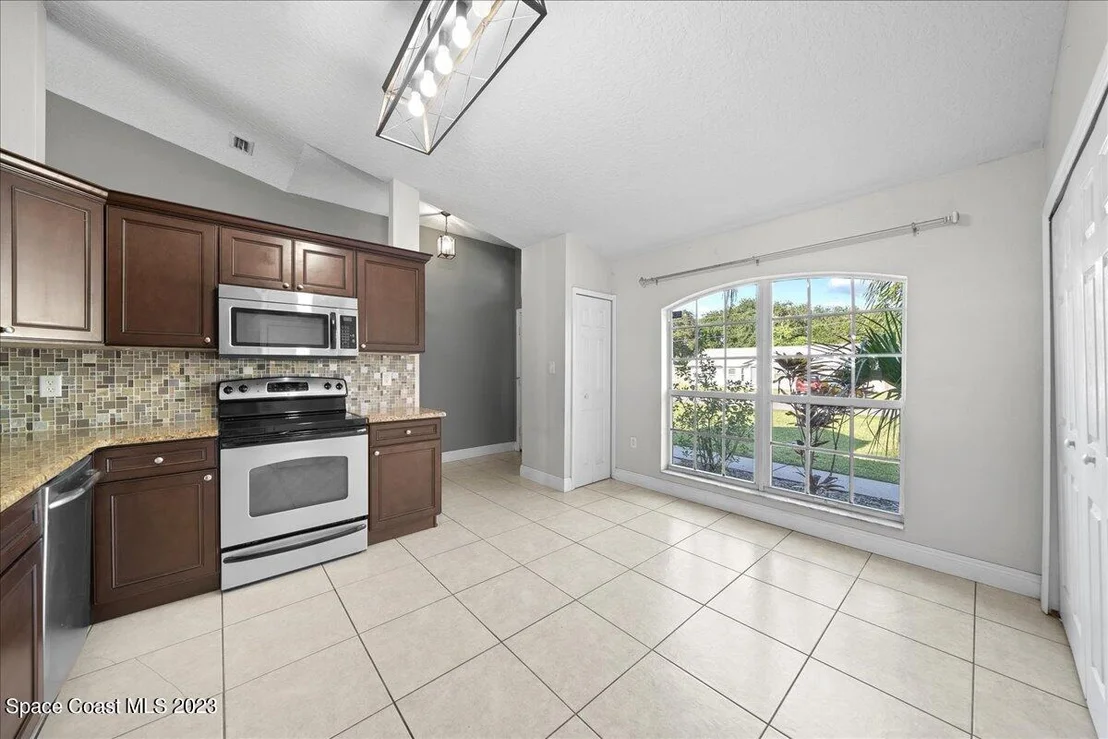 Photo of 6949 Boston Road