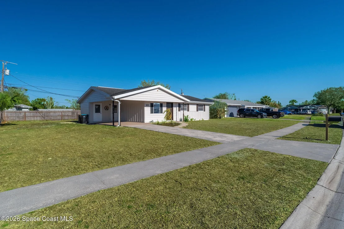 Photo of 995 Eyerly Lane NE