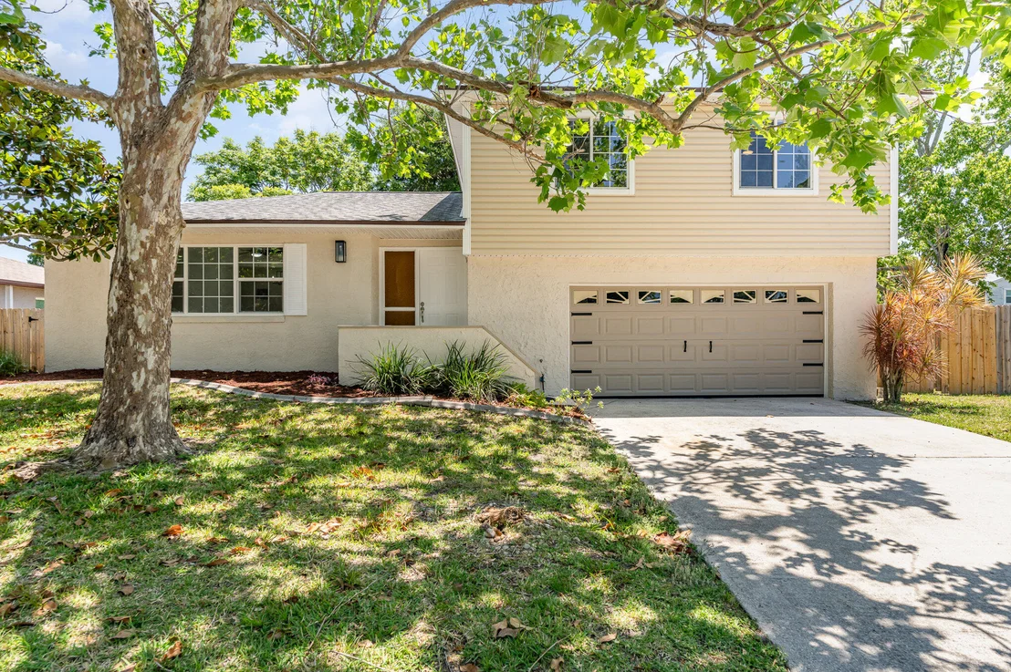 Photo of 847 Berkshire Drive