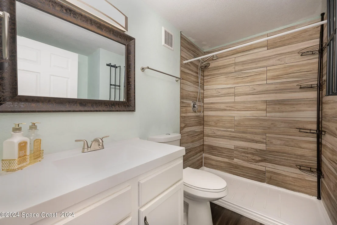 Photo of 6434 Cable Avenue