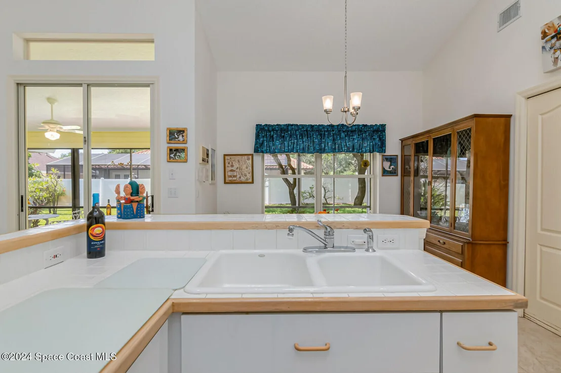 Photo of 410 Oriole Lane