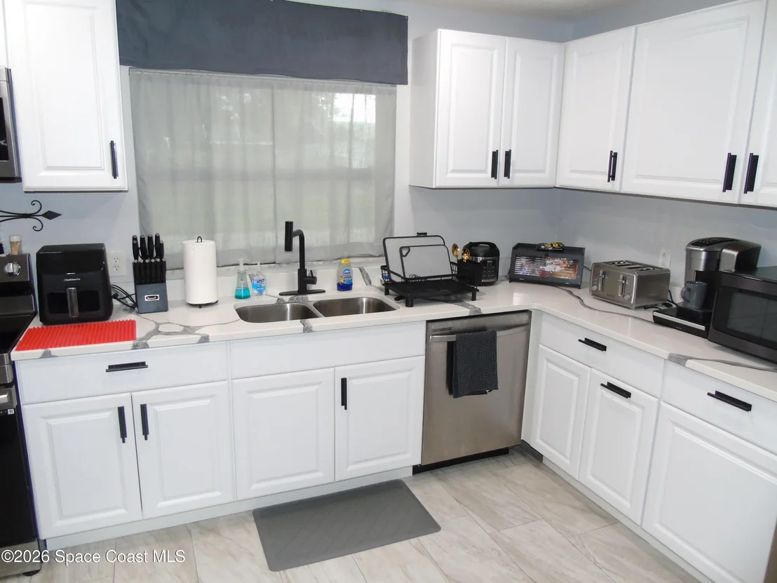 Photo of 1708 Golfview Drive