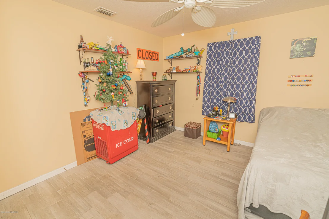 Photo of 843 Landsdowne Drive