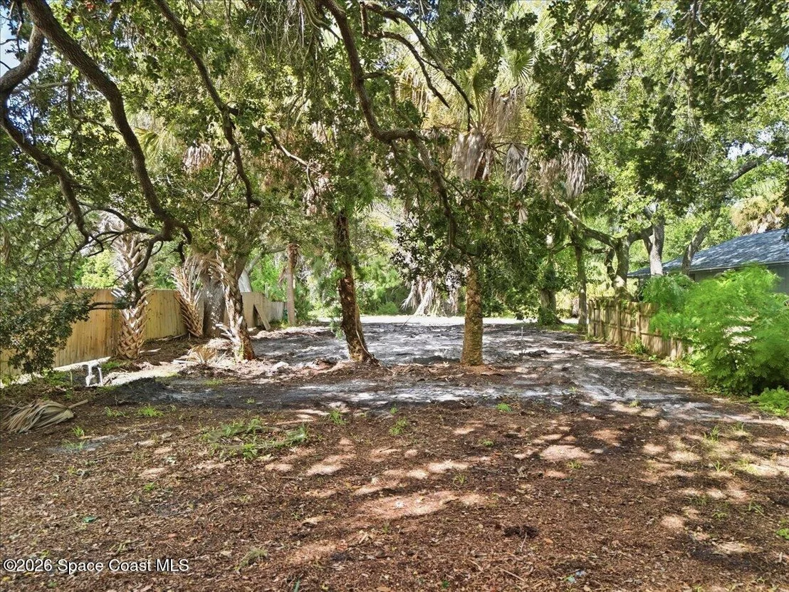 Photo of 1923 Poinsetta Boulevard