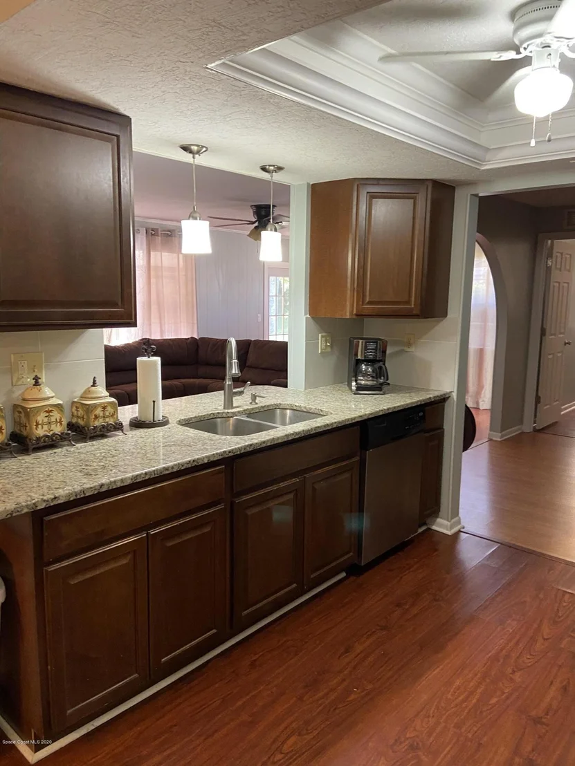 Photo of 1328 Gleneagles Way