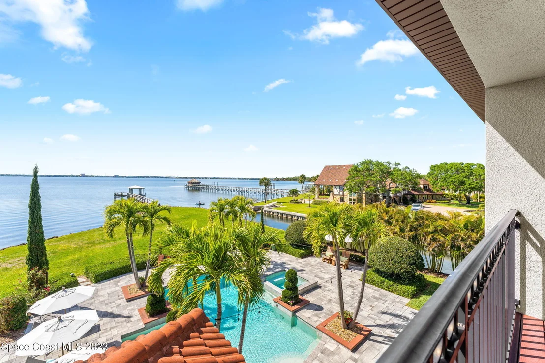 Photo of 3000 N Riverside Drive