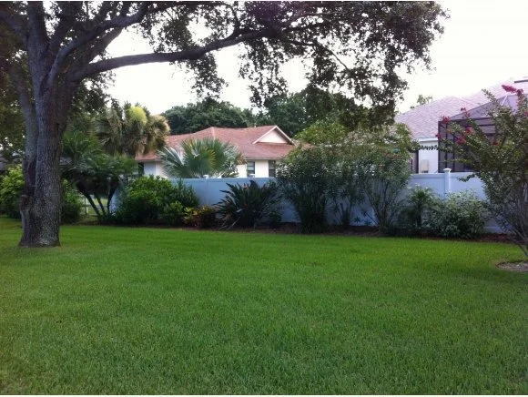 Photo of 1856 Oakwood