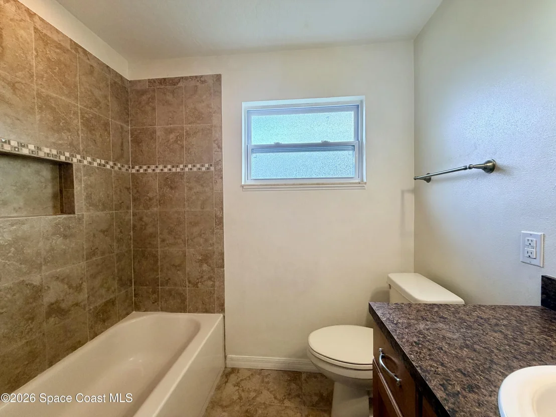 Photo of 550 Comanche Avenue