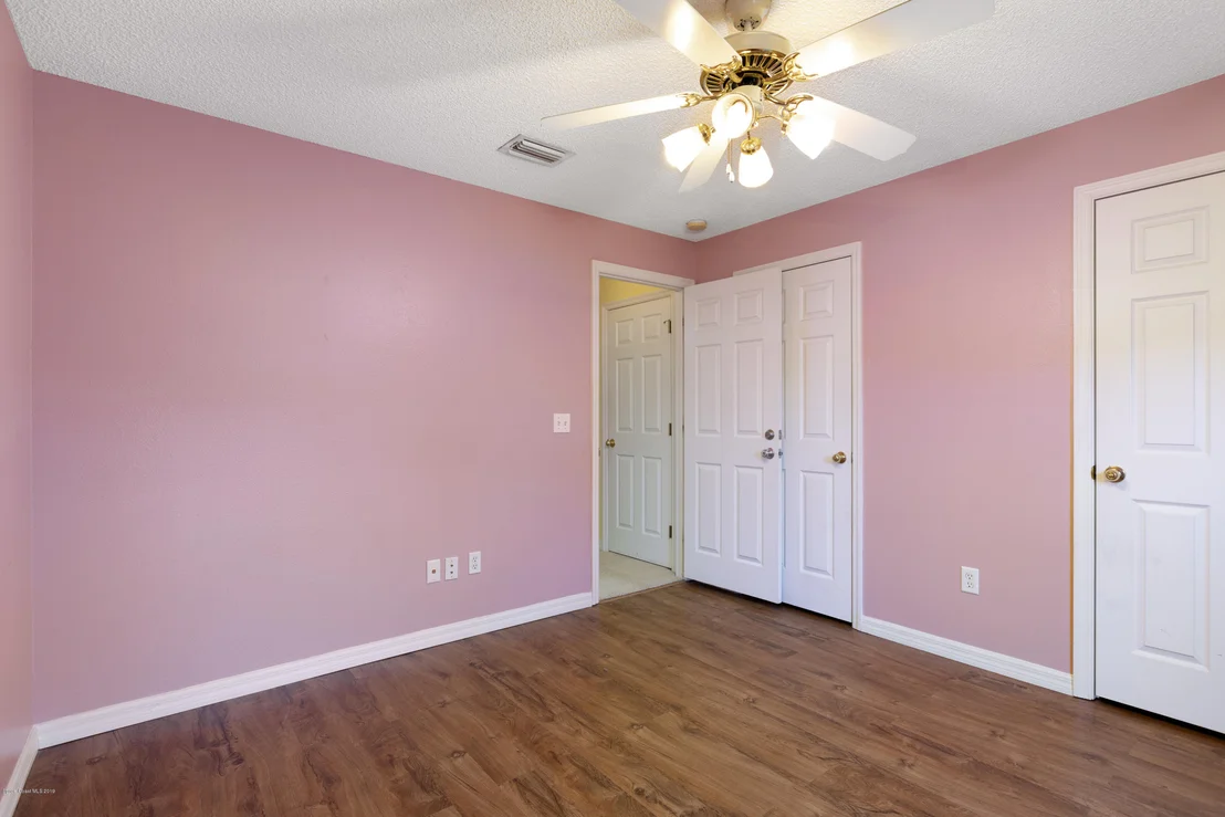 Photo of 1490 Whitman Drive