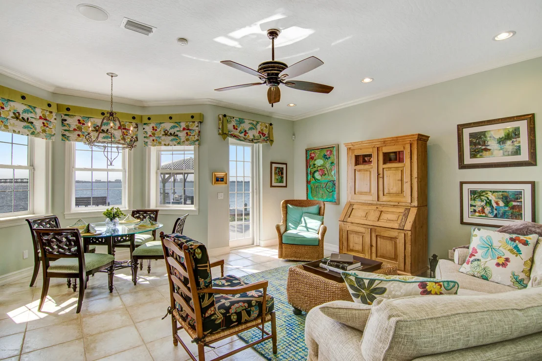 Photo of 787 Oak Ridge Drive
