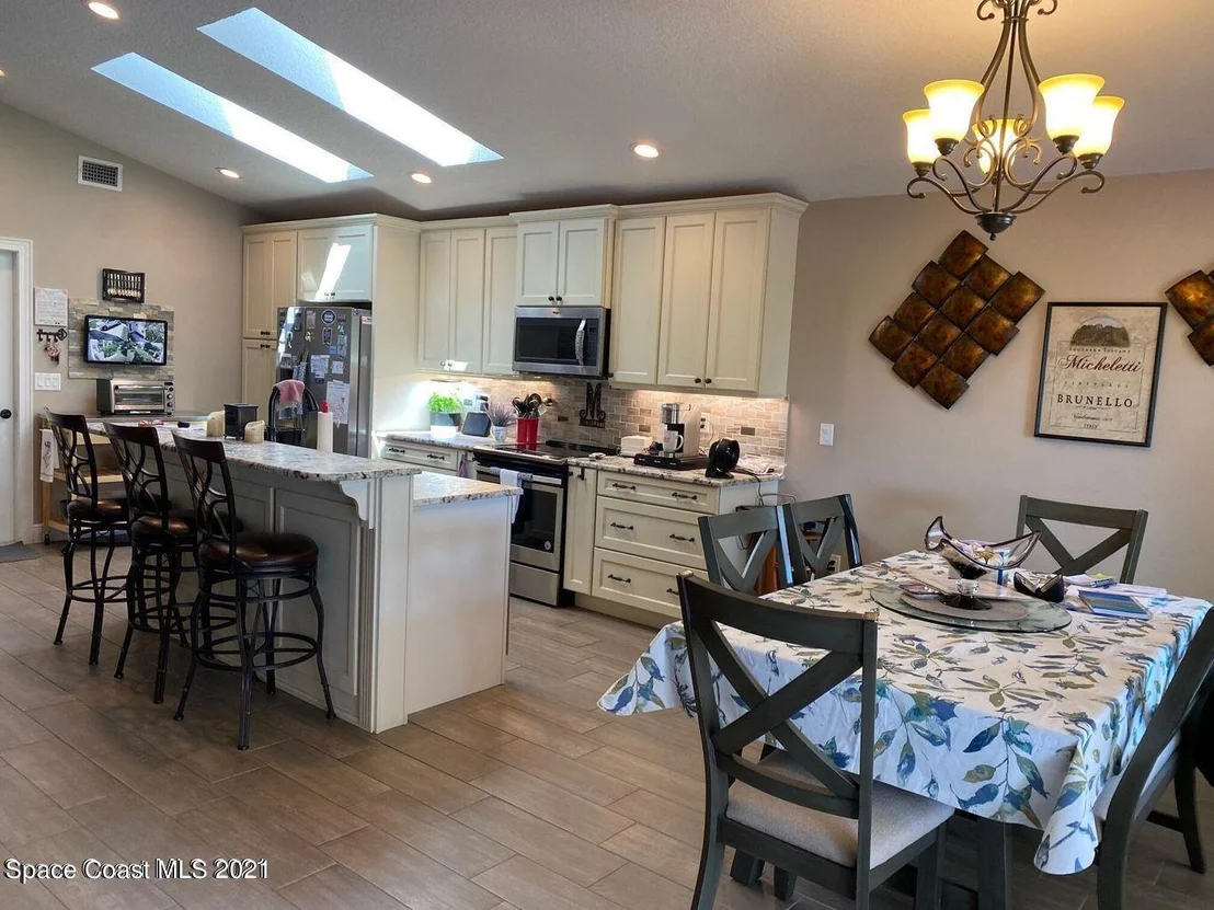 Photo of 931 S Fork Circle