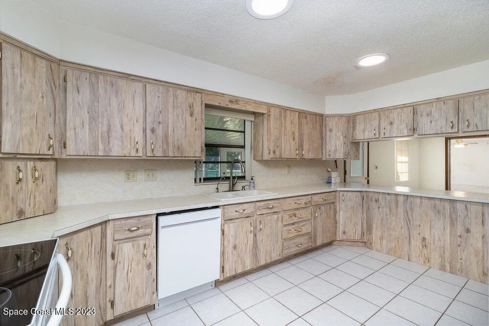 Photo of 3685 Deerwood Trail