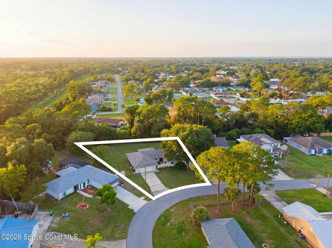 Photo of 5540 Carrick Road