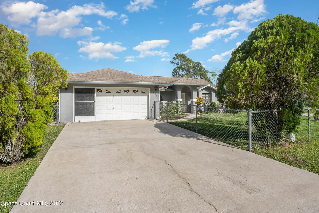 Photo of 299 Eldron Boulevard SE