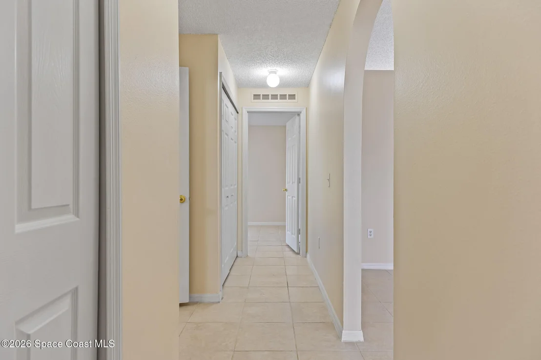 Photo of 1012 Ray Road SE