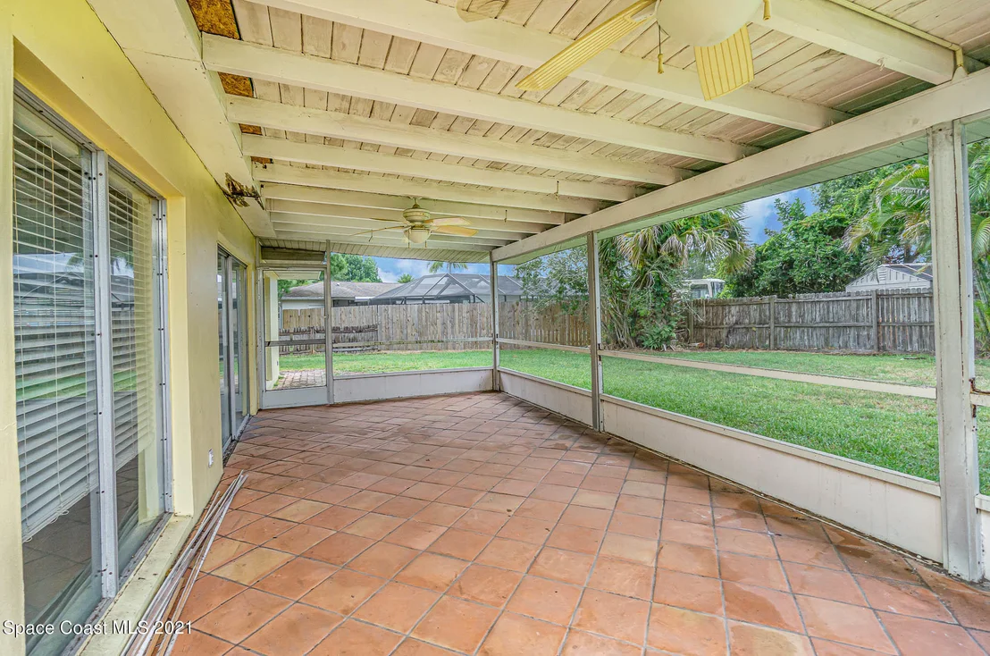 Photo of 945 Waialae Circle NE