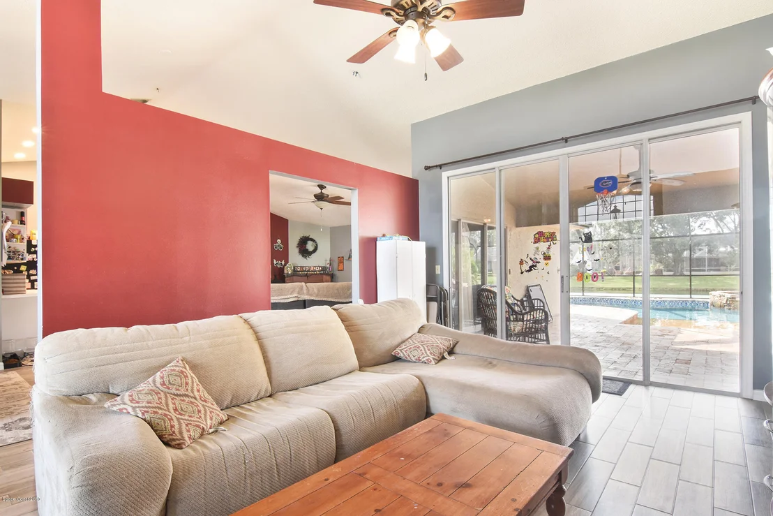 Photo of 943 Pelican Lane