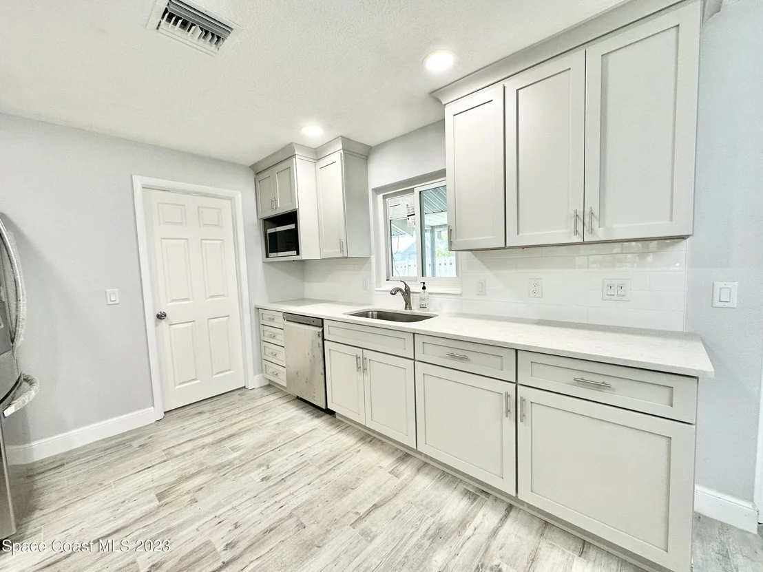 Photo of 4735 Cocoanut Drive