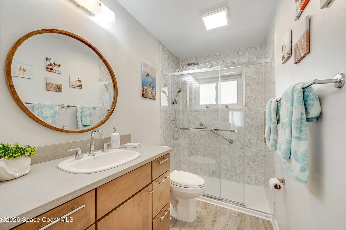 Photo of 452 Cardinal Drive