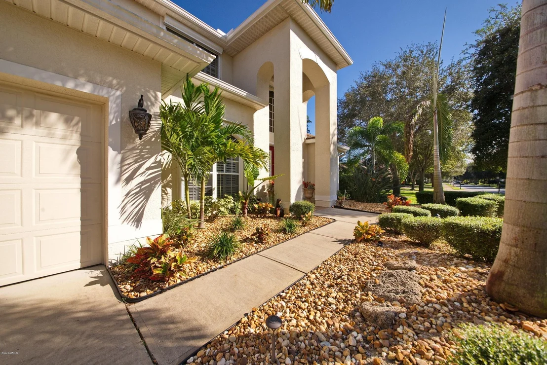 Photo of 5918 Newbury Circle