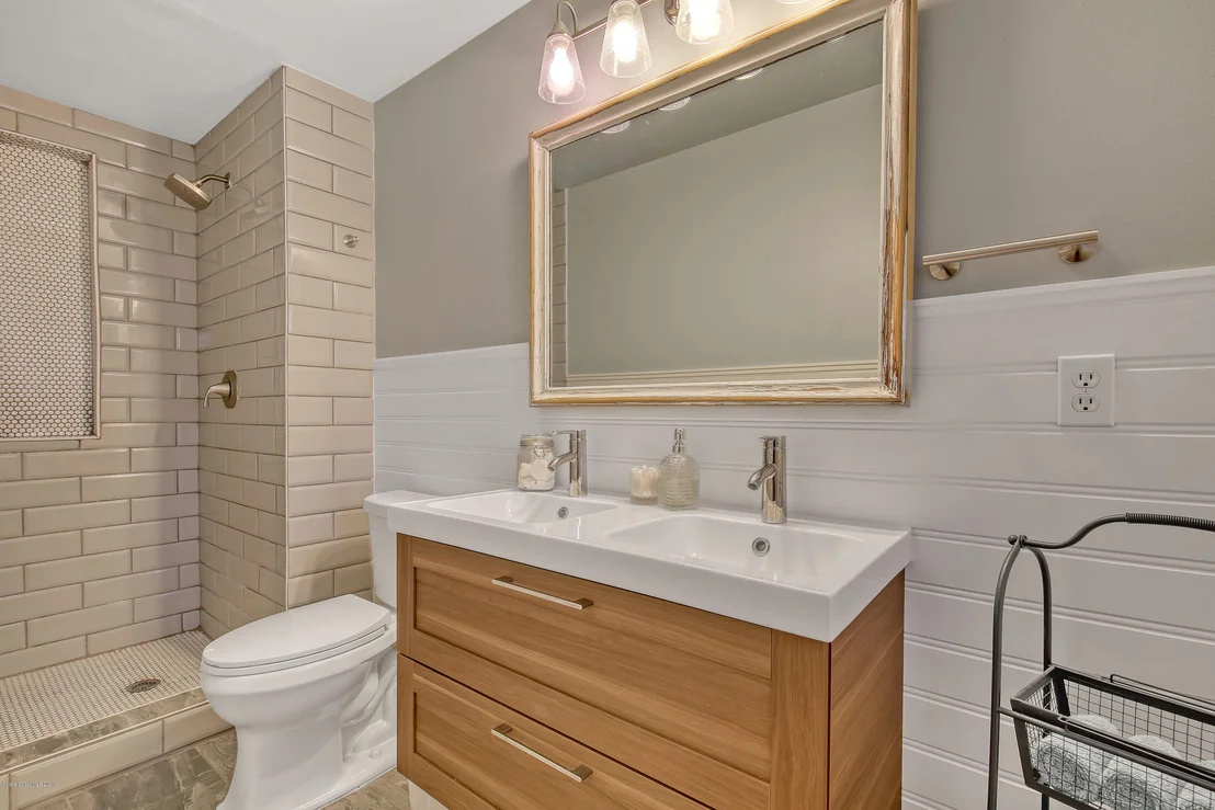 Photo of 2196 Colony Drive