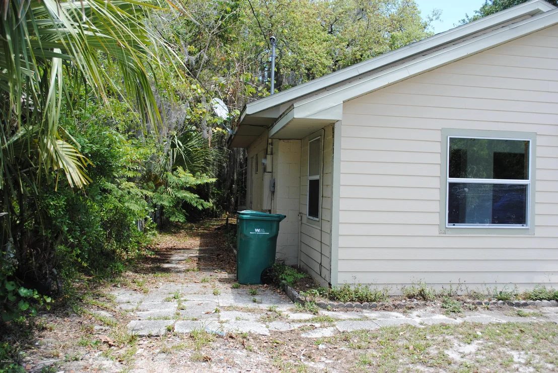 Photo of 2011 Bignonia Street