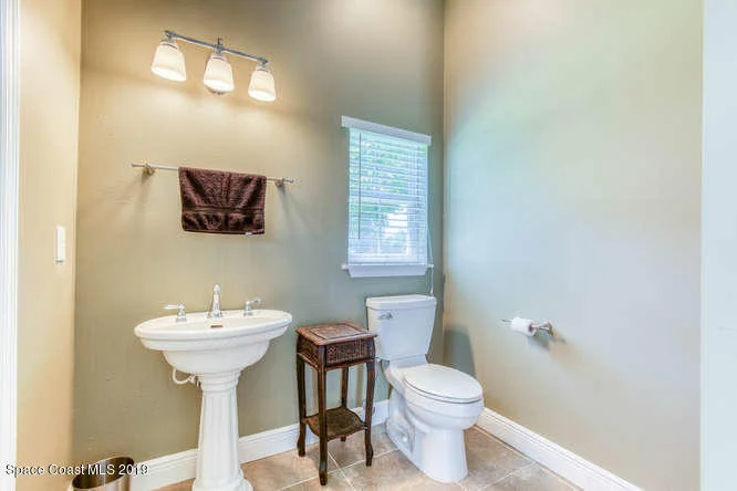 Photo of 2241 Royal Oaks Drive