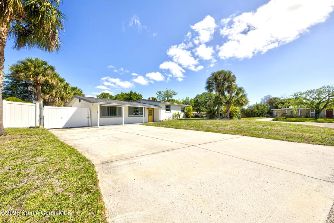 Photo of 452 Alice Drive
