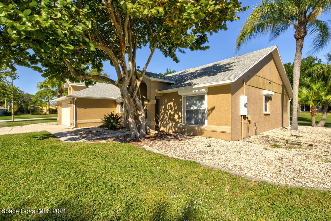 Photo of 2390 Bent Pine Street