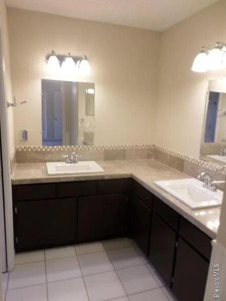 Photo of 1065 Fairlawn Drive
