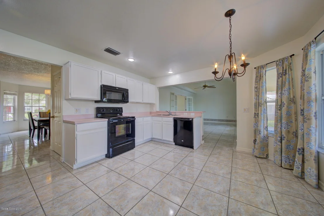 Photo of 1468 Wellington Circle