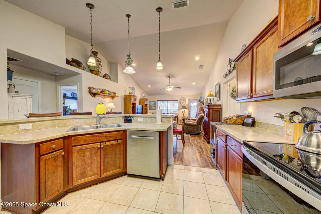Photo of 1815 Botanica Circle
