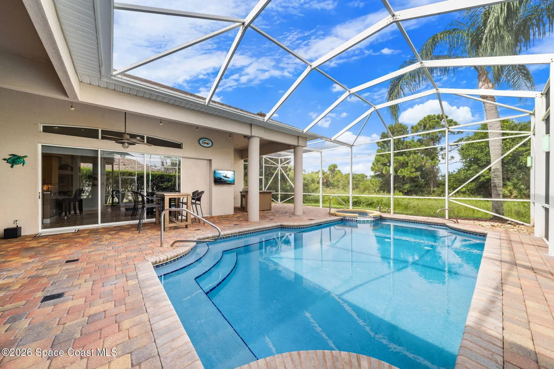 Photo of 1045 Starling Way