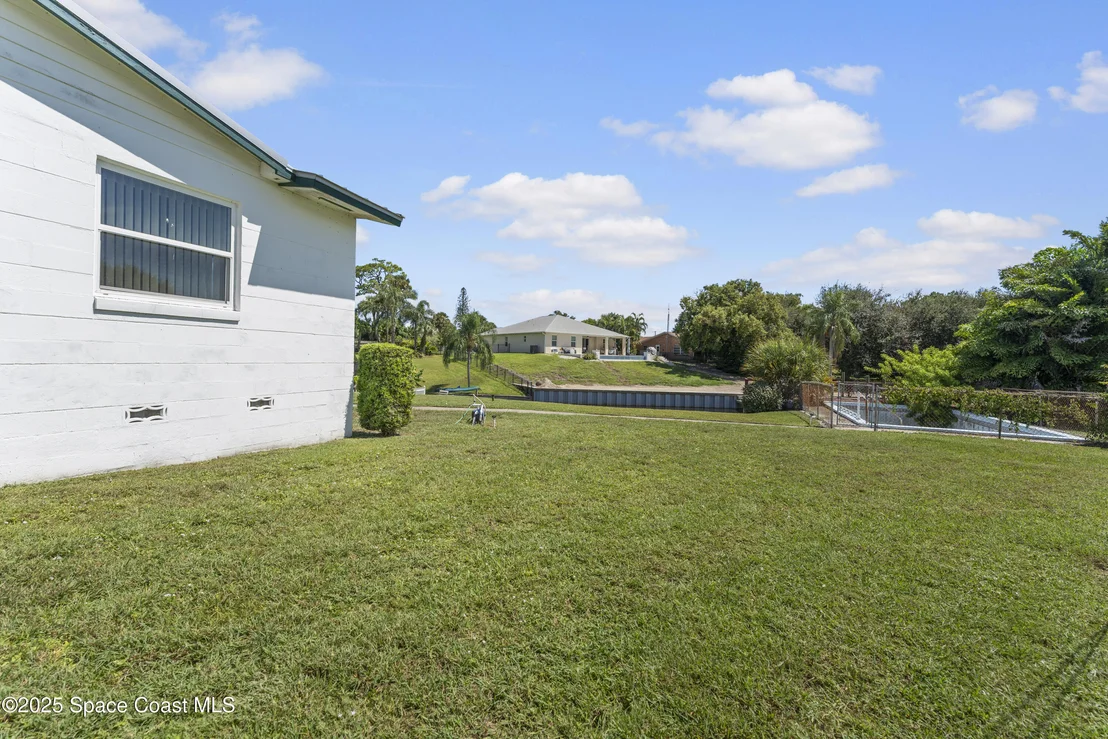 Photo of 1173 Sun Circle E