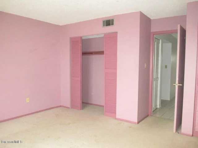 Photo of Unit 5 at 1020 Pinetree Drive