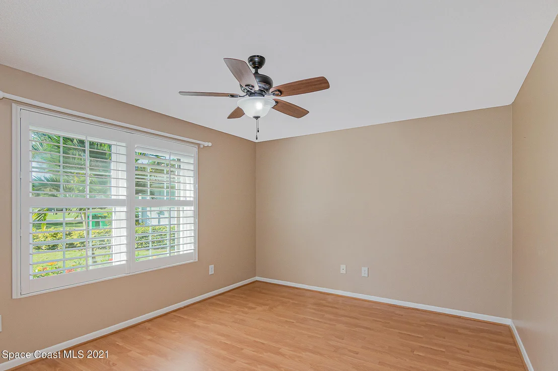 Photo of 5770 Fairbridge Street