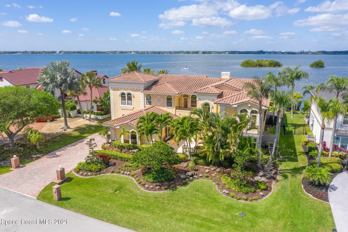 Photo of 442 Lanternback Island Drive