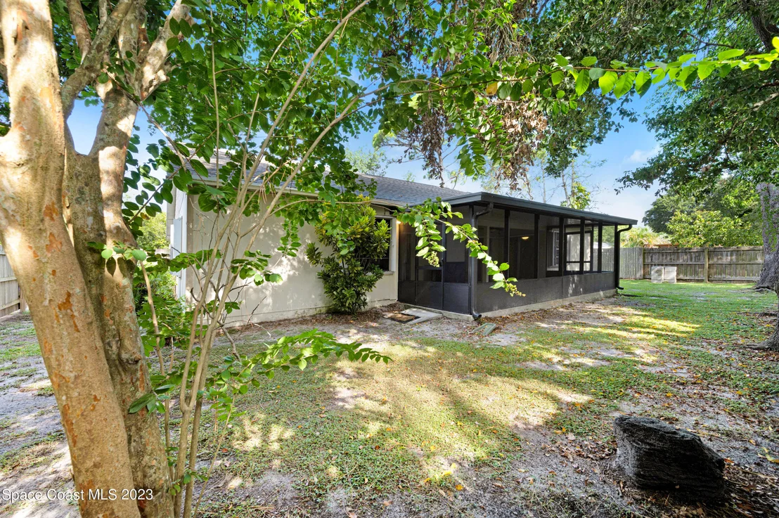 Photo of 810 Pine Valley Court