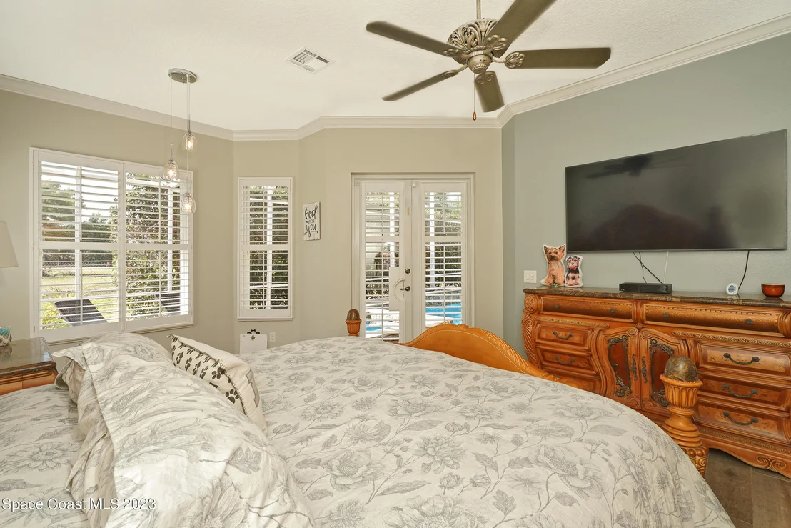 Photo of 2217 Royal Oaks Drive