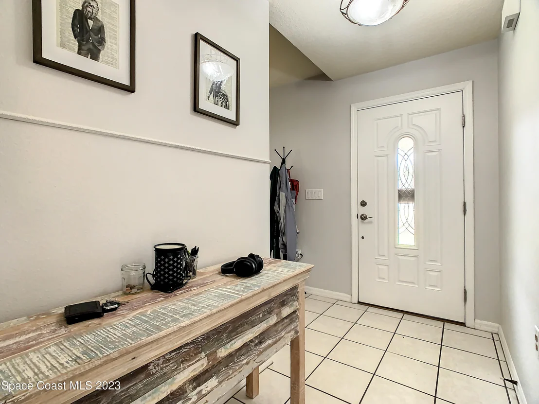 Photo of 6440 Aberfoyle Avenue
