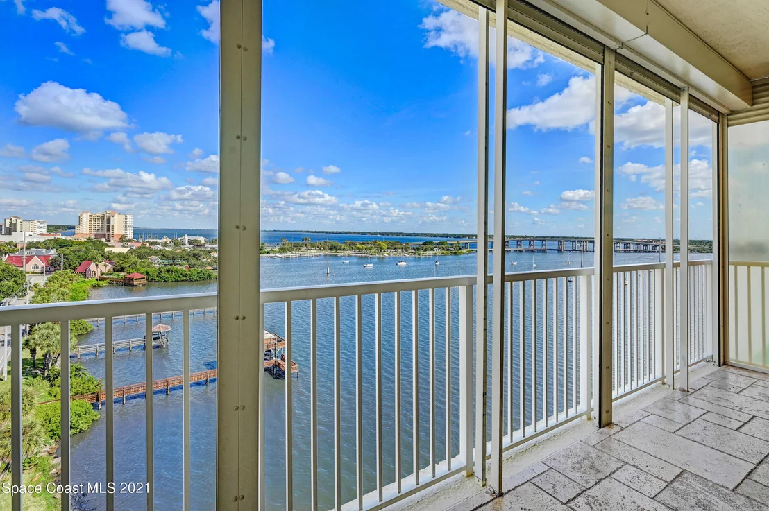 Photo of Unit 901 at 100 Riverside Drive