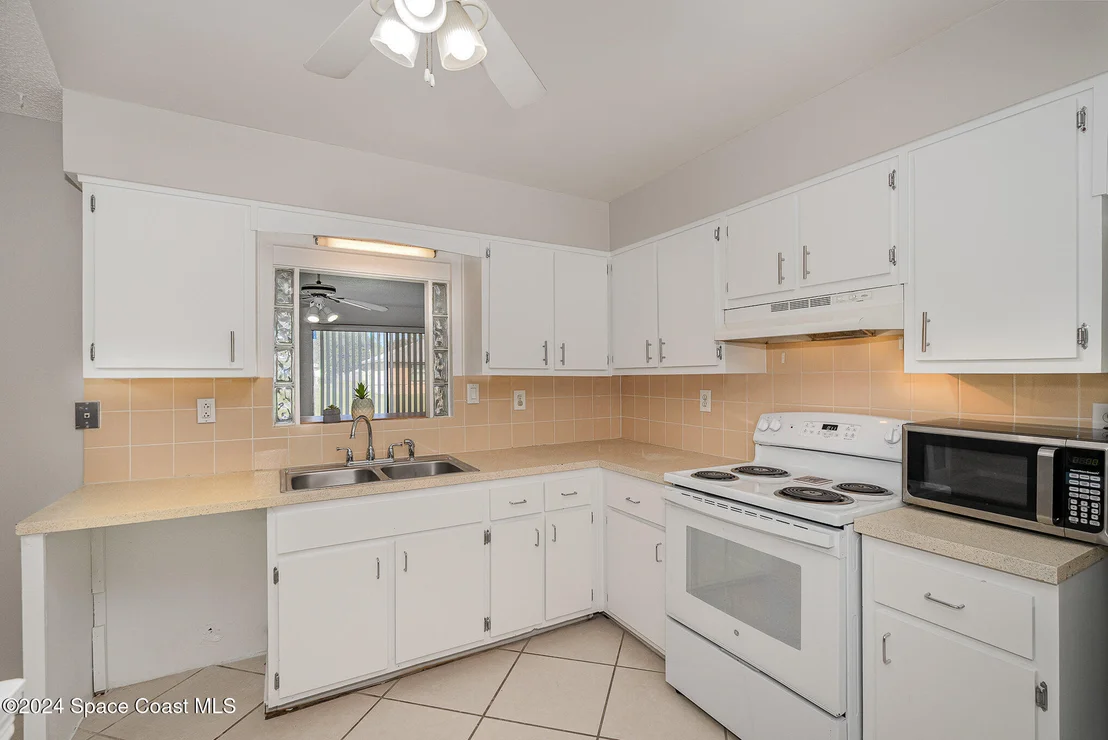 Photo of 7180 Pluto Avenue