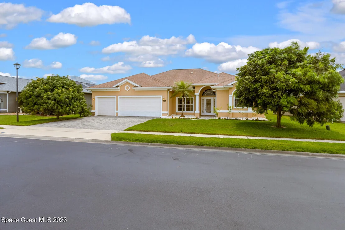 Photo of 1390 Tamango Drive
