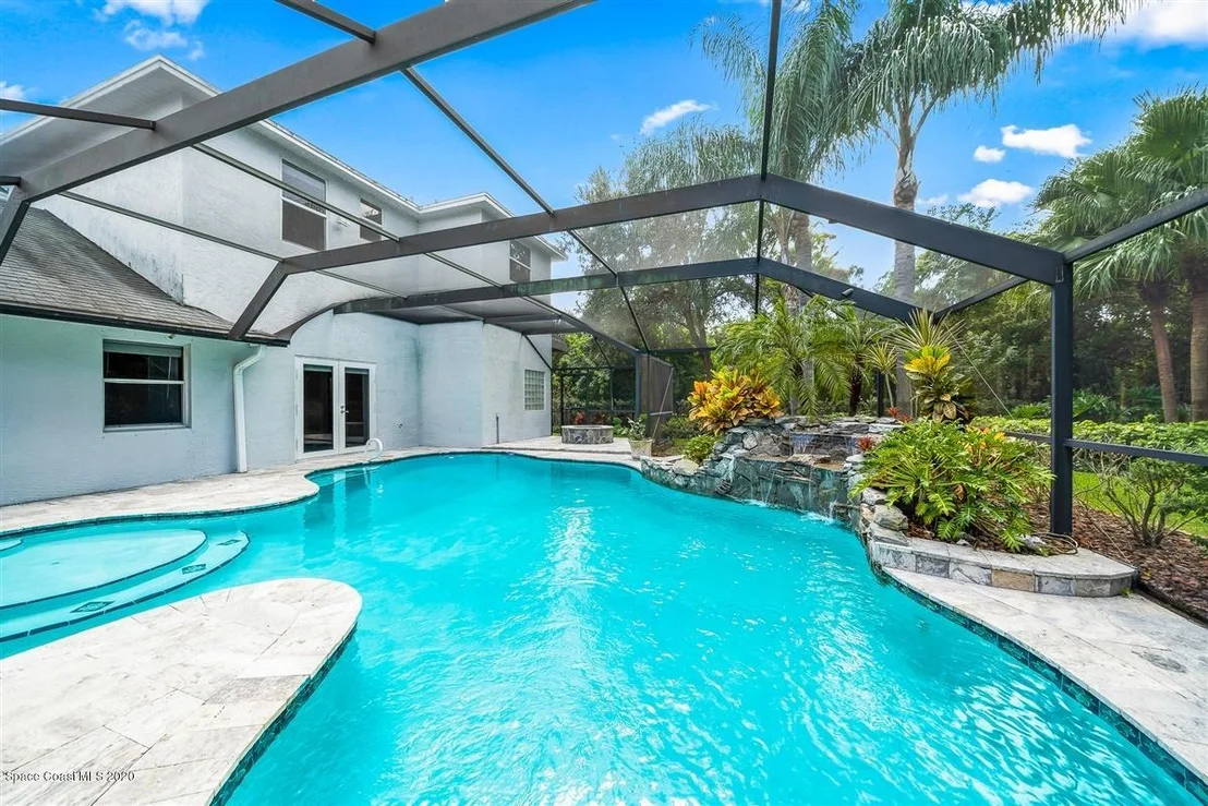 Photo of 1338 Silver Lake Drive