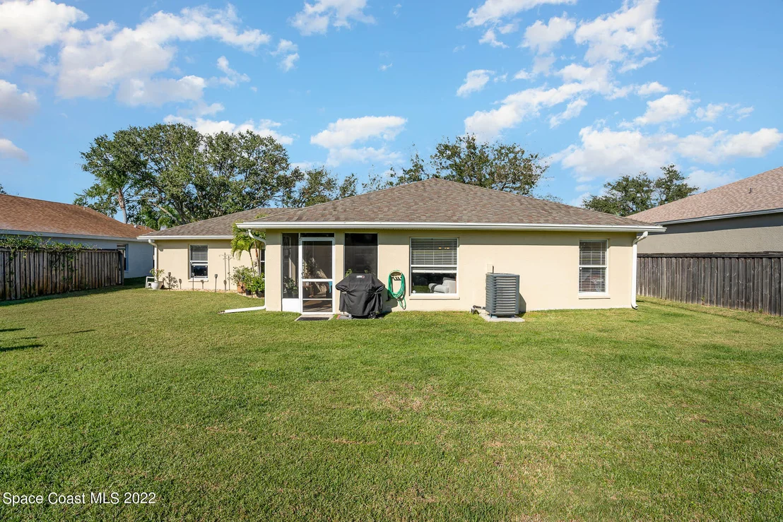 Photo of 4921 Buttonwood Drive