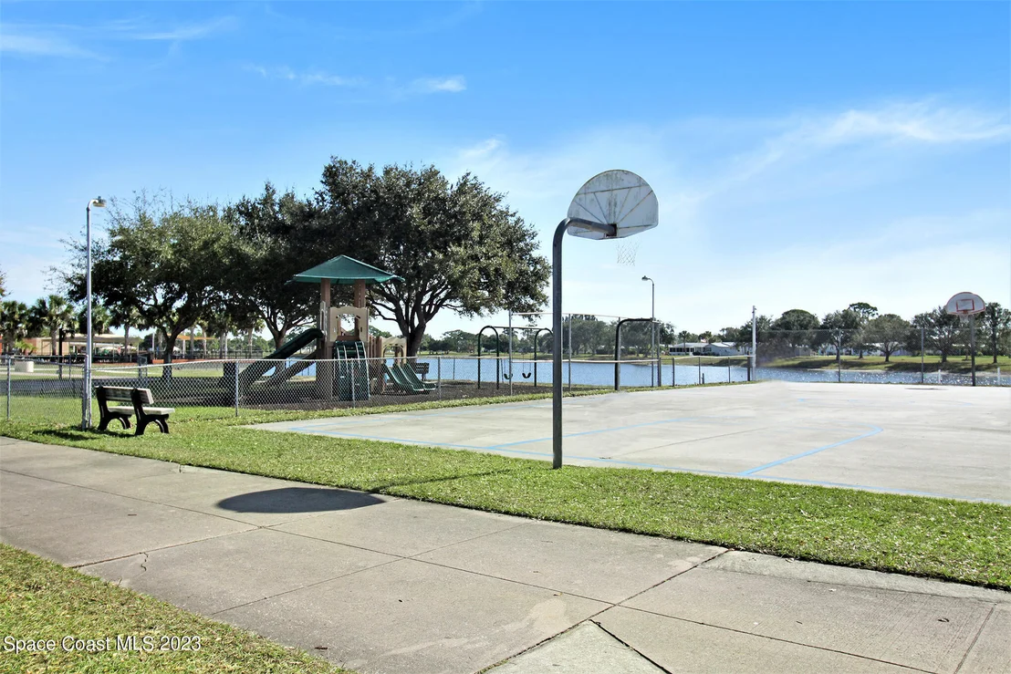 Photo of 1081 Barefoot Circle
