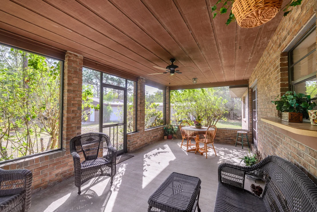 Photo of 2835 Beran Lane