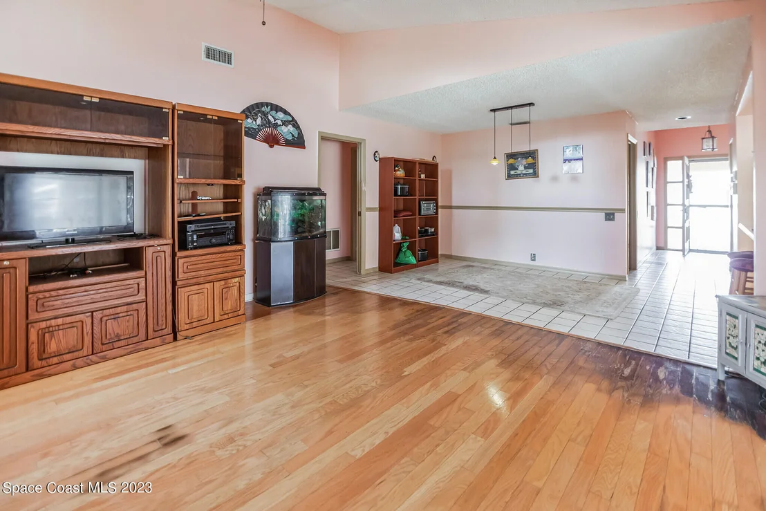 Photo of 2910 Summervale Drive